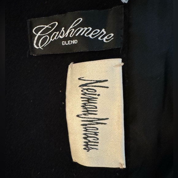 Cashmere Blend Neiman Marcus Tailored coat. Sz small/4 - Picture 2 of 4